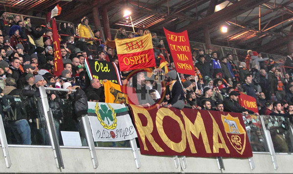 tifosi-roma-giallorossi-trasferta-foto-gino-cesena-roma-22-03-2015