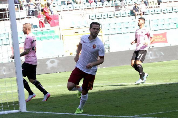 palermo-roma-pjanic-esultanza