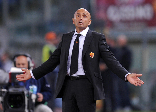 as-roma-coach-luciano-spalletti-reacts-d