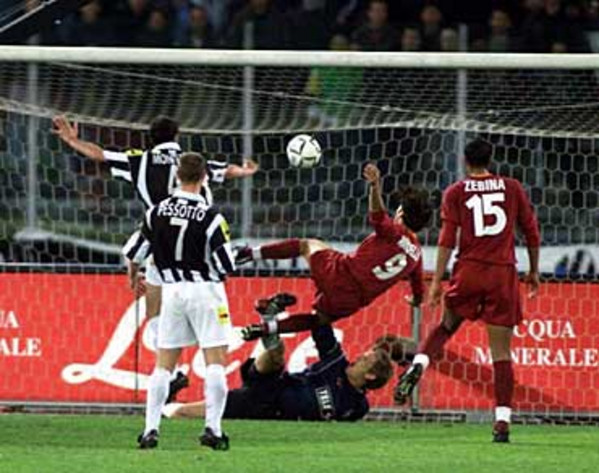 2001-05-06-juventus-roma-2-2-gol-2-2-montella-al-volosportal