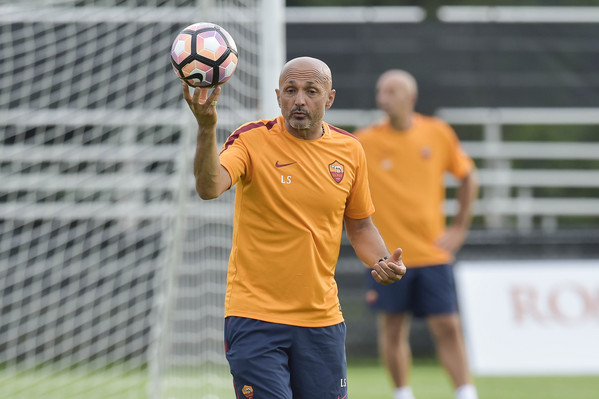 as-roma-training-session-19