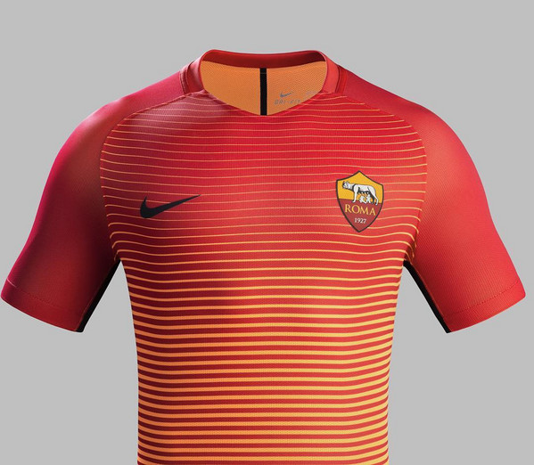 Seconda Maglia ROMA prima Seconda Maglia ROMA prima