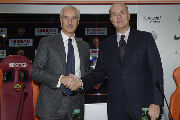 as-roma-unveils-new-partnership-with-nissan-5