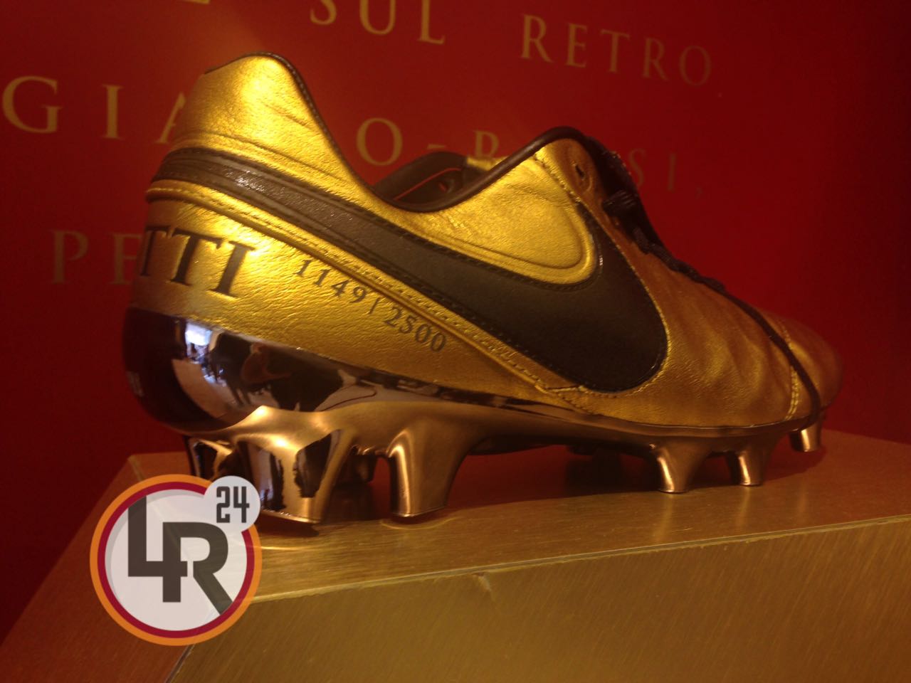 scarpe totti oro prezzo