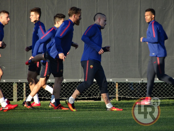 de-rossi-nainggolan-allenamento-trigoria