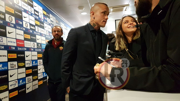 nainggolan-mixed-zone-inter-roma