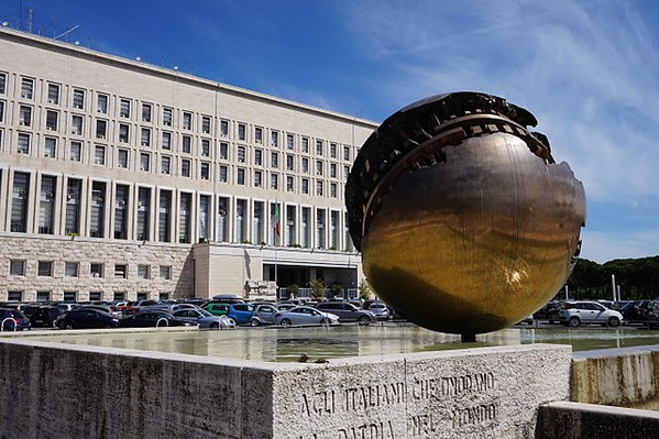 640px-la_farnesina_roma_01_dsc00419