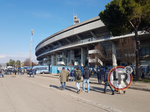 verona-roma-stadio-esterno