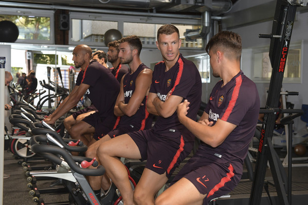 as-roma-allenamento-a-trigoria-16