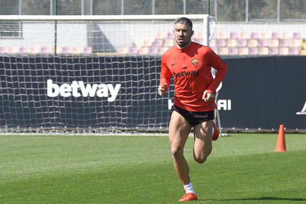 as-roma-seduta-di-allenamento-al-centro-sportivo-di-trigoria-46