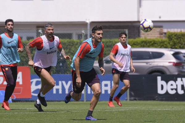 as-roma-allenamento-a-trigoria-492