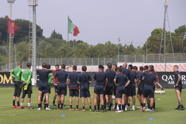 primo-allenamento-della-stagione-per-las-roma-a-trigoria-16