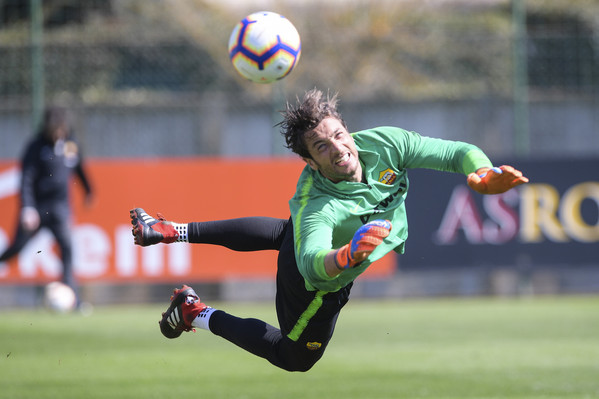 as-roma-seduta-di-allenamento-al-centro-sportivo-di-trigoria-35