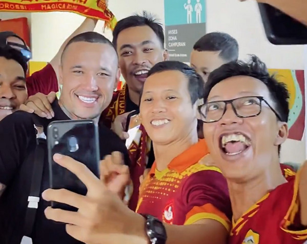 nainggolan-tifosi-roma-indonesia